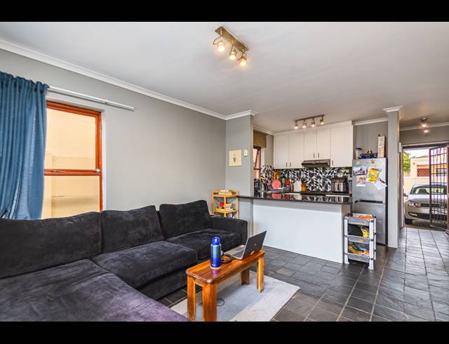 2 BEDROOM TOWNHOUSE FOR SALE IN PARKLANDS